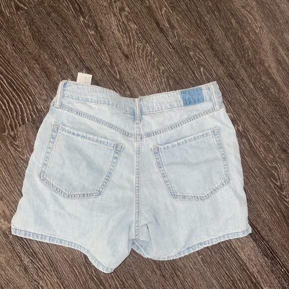 Hollister Ultra-High Rise 90s Short - Picture 3 of 3